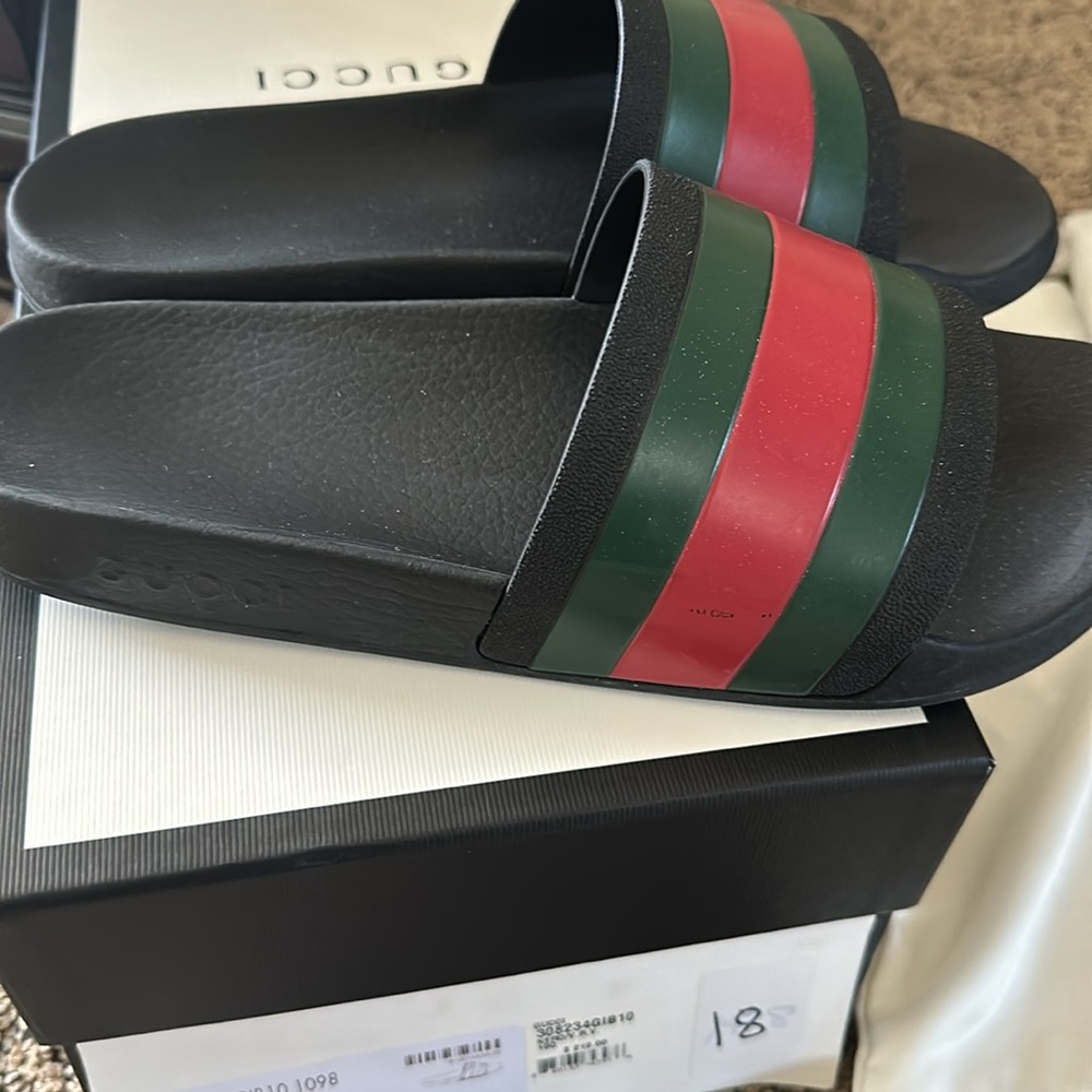 Gently used mens NERO sandal size 10 - Picture 2 of 5